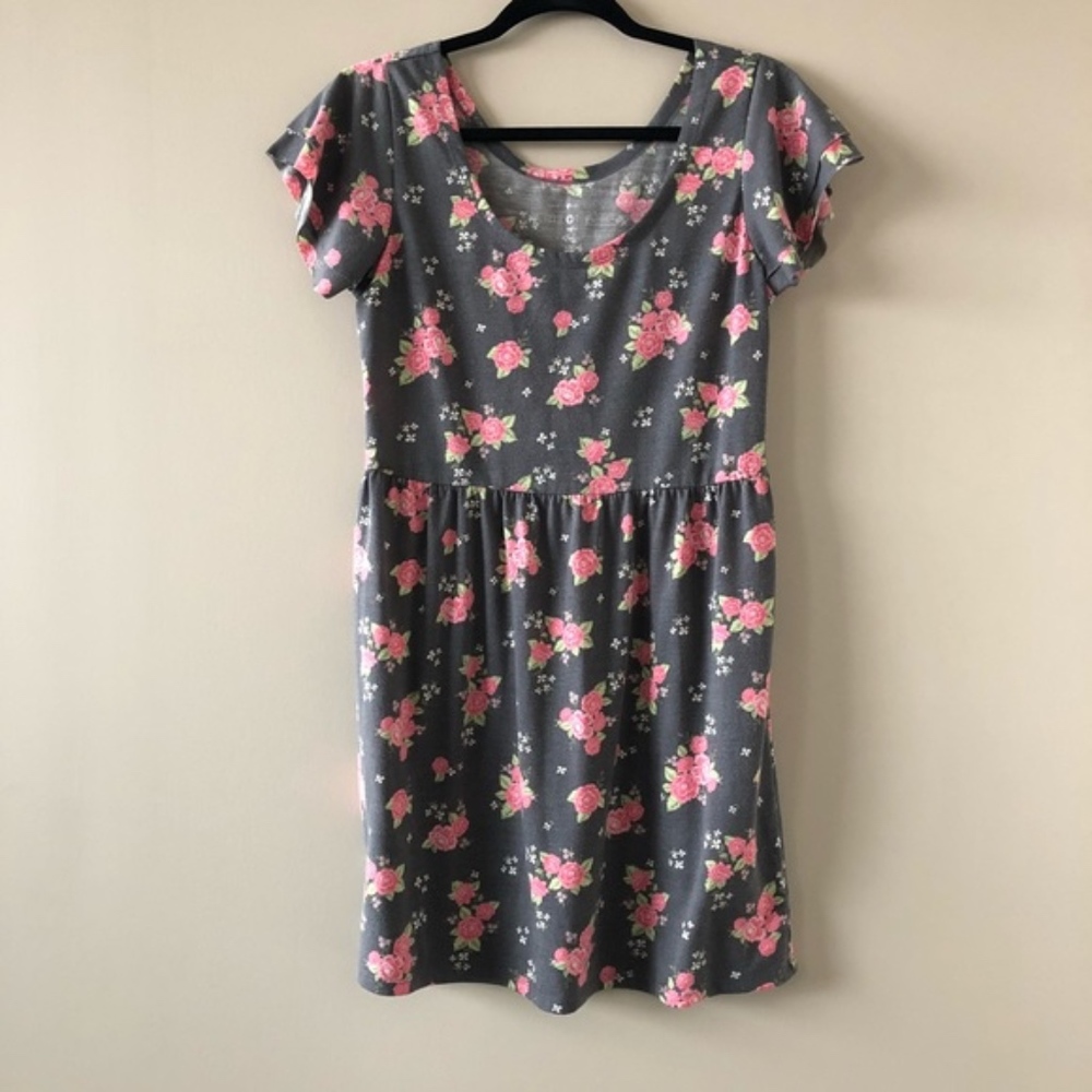 Gray & Pink Floral Short Sleeve Skater Dress